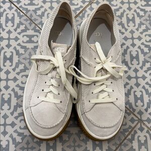 UGG Off-White Lace-Up Sneakers